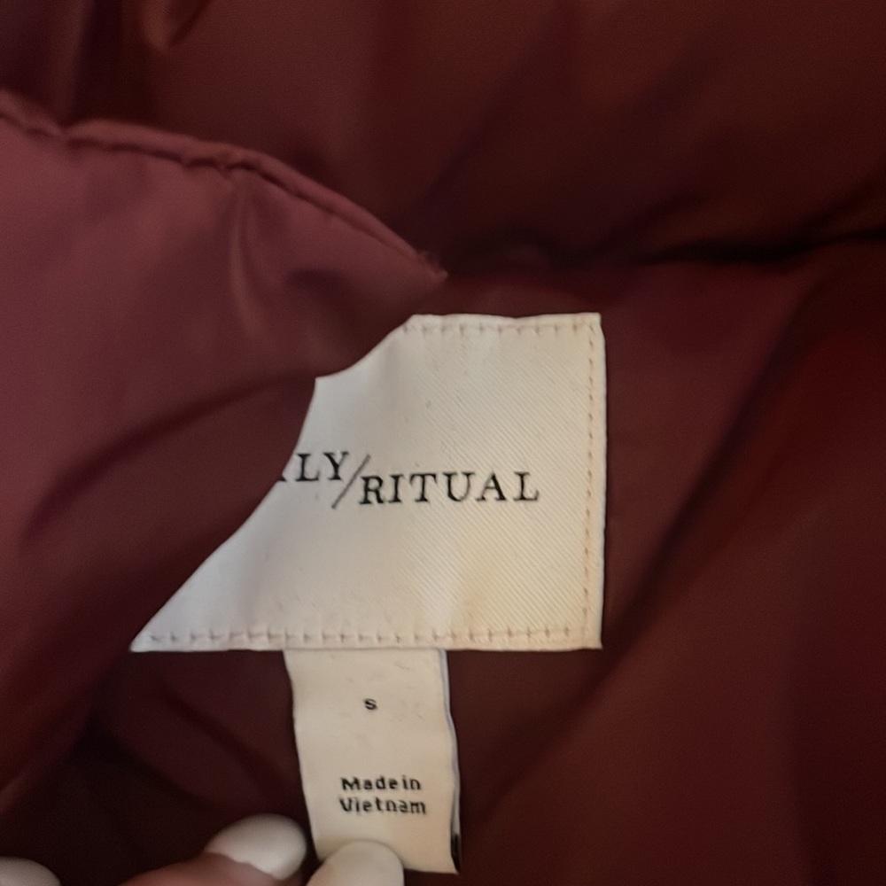 Daily Ritual Puffer Jacket - Picture 5 of 5